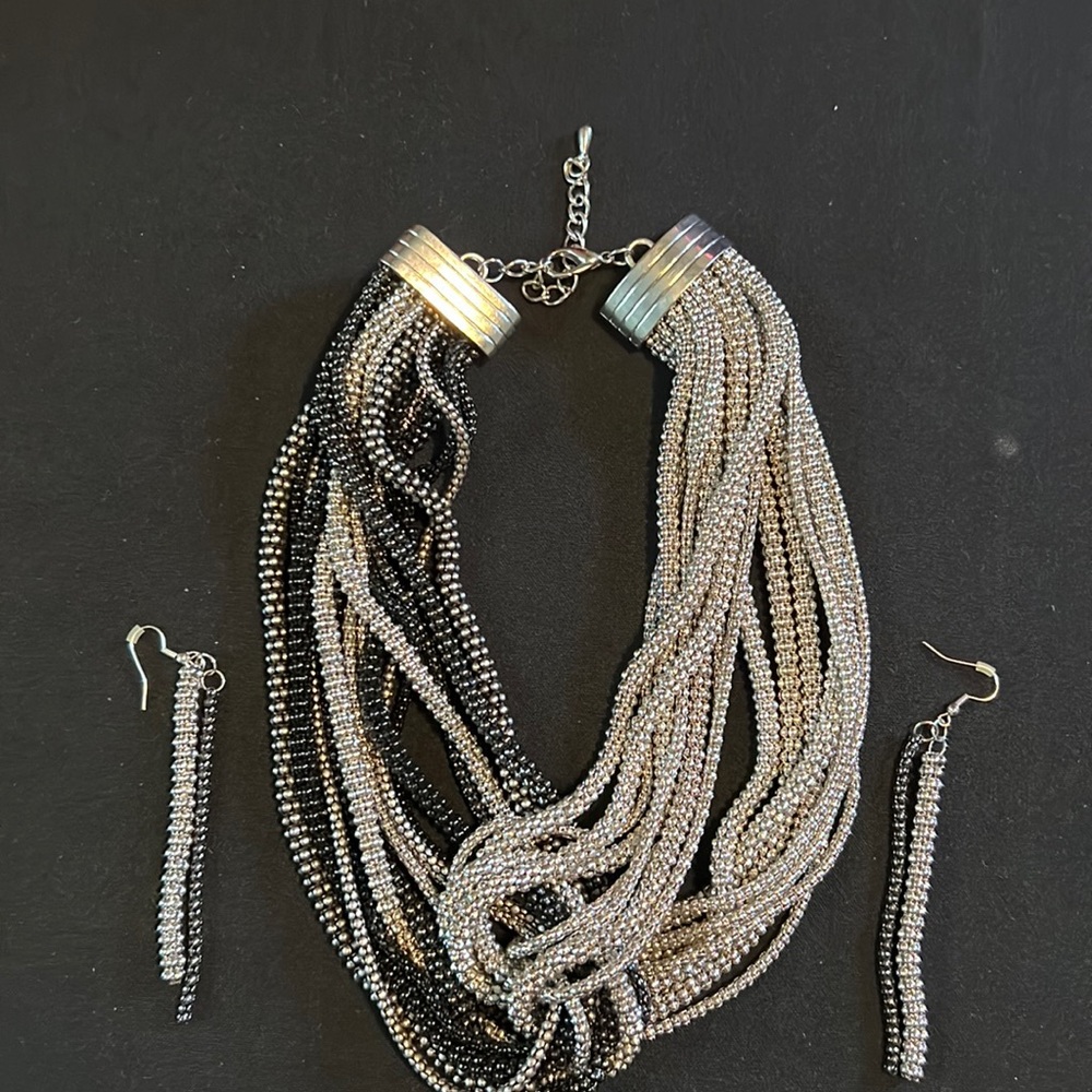Beautiful necklace and earring set